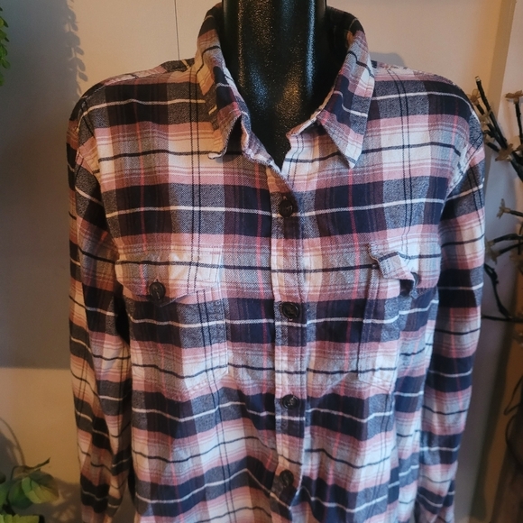 Tilley Pink and Grey Plaid Button Up Shirt XXL - Picture 2 of 7